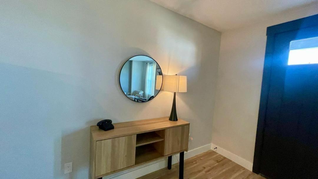 Loop, New Luxurious Large 3br House, Sleeps 9 With Free Parking *